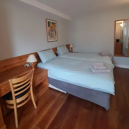 Διαμέρισμα Stunning 2-bed At Quay